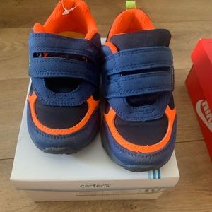 Carter’s kids light up sole shoe